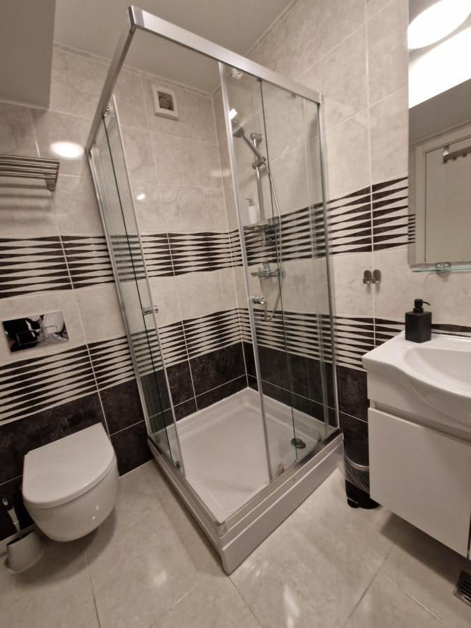Golden Airport Residence Otopeni Kültér fotó